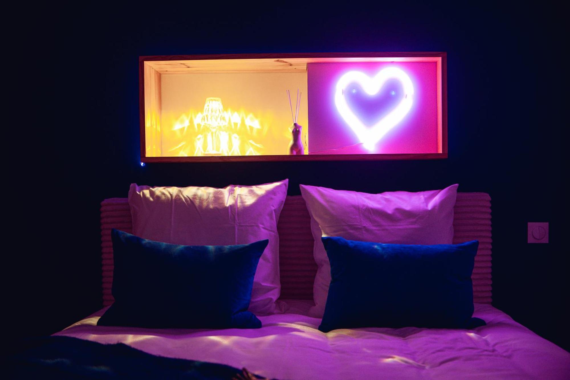 French Klss - Love Room By Prim0 C0Nciergerie Clermont-Ferrand Bagian luar foto